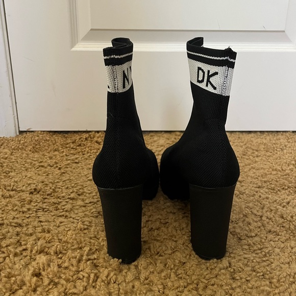 Black DKNY Sock Booties Size US W 7.5 - Picture 2 of 4